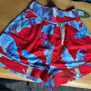 NWT FARM Rio sweet jungle red shorts